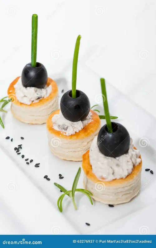 Canapés plate