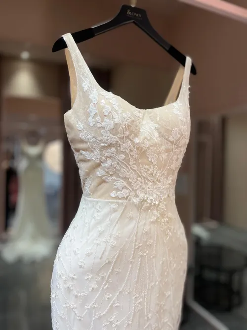 S05AAT 1297 Square neck mermaid champagne