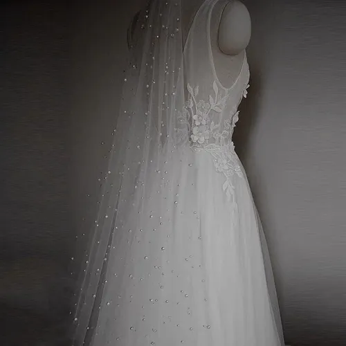 S05AAT 0764 - Single layer pearl long veil with comb
