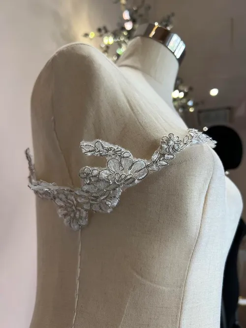 S05AAT 1134 Silver lace off shoulder