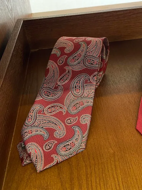 S05AAT 1518 Orange red base with malay texture tie
