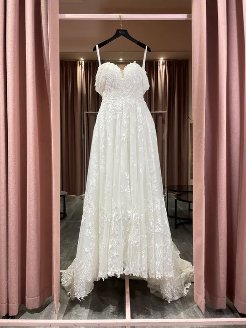 S05AAT 0908 - Stephenie cheah off shoulder A line with leaves lace (custom to rent gown)