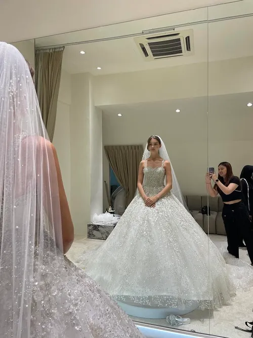 S05AAT 1558 VIP 花碎 square neck sweetheart spag strap blink premium ball gown