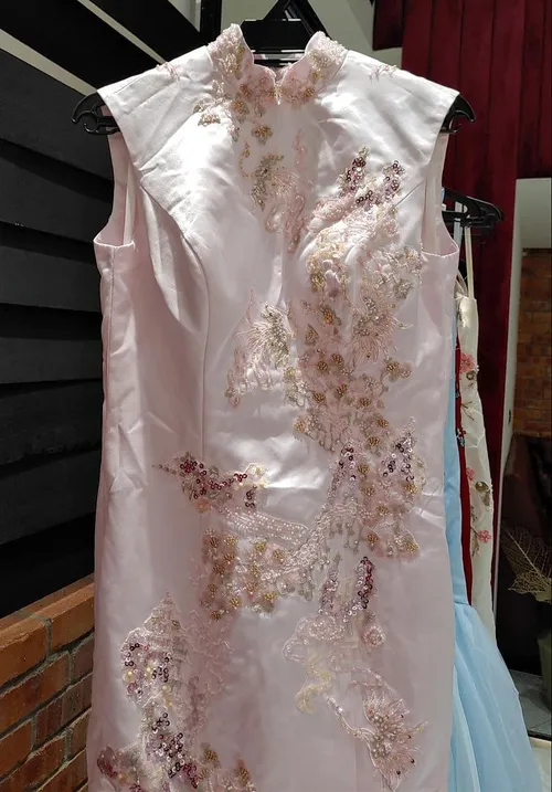 S05AAT 1585 modern cheongsam Light pink gold beads embroidery birds trees