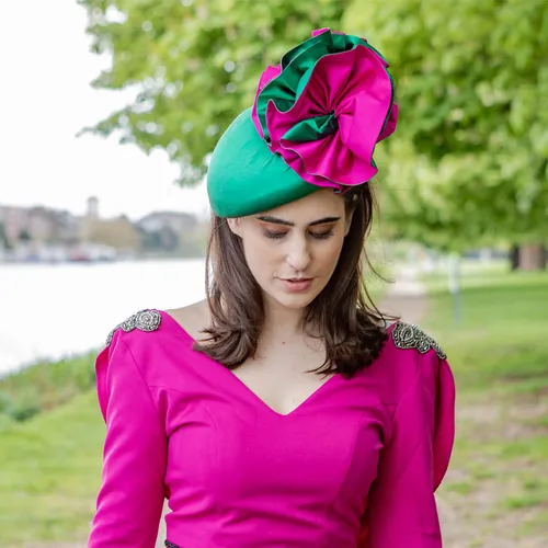 Eleanor - silk beret in green