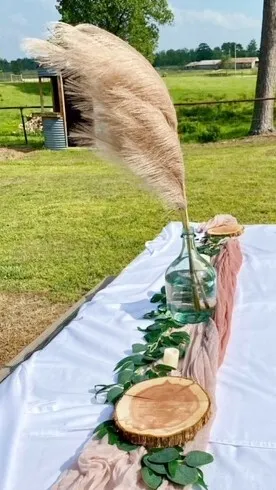 Florals- Pampas Grass Tall - Natural / Brown in color