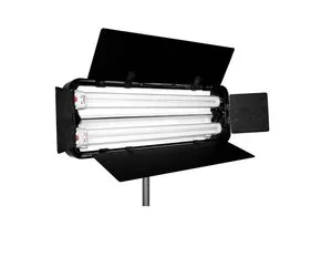 PAMPA 2 x 55w (Luz fría y cálida) - Incluye trípode y alargue