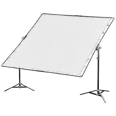 TAMIZ 4x4 con trípodes y telas blancas, silk y negra (Tramos 2mts)