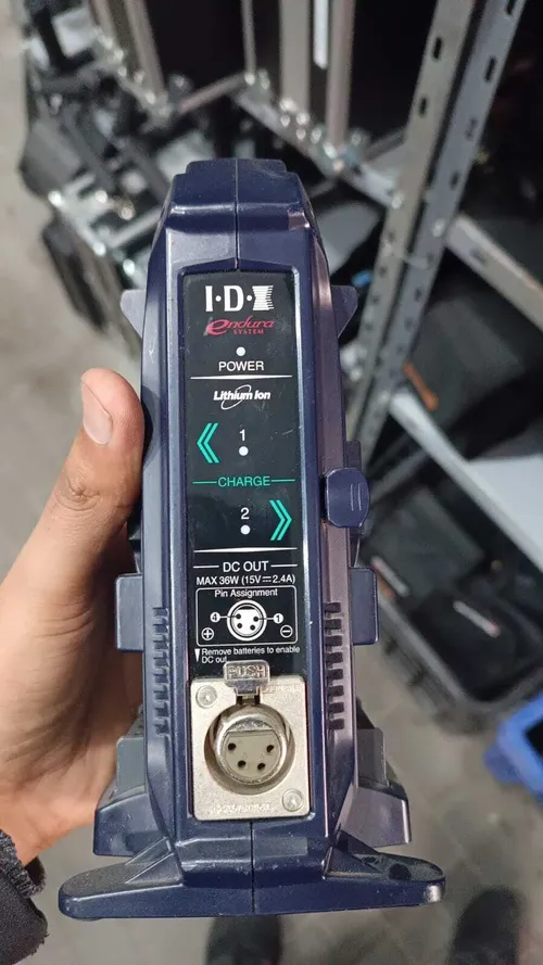 CARGADOR V-MOUNT ENDURA