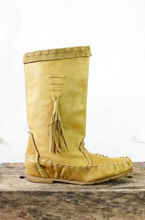 Vintage 1970s Moccasin Boots