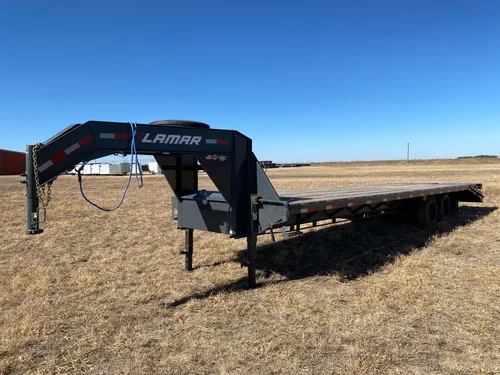 Lamar 32' GN 20K GVWR (10K) Axles 