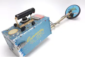  vintage Whites brand metal detector
