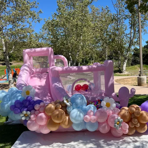 Pretty in Pink - Bounce, slide and ball pit