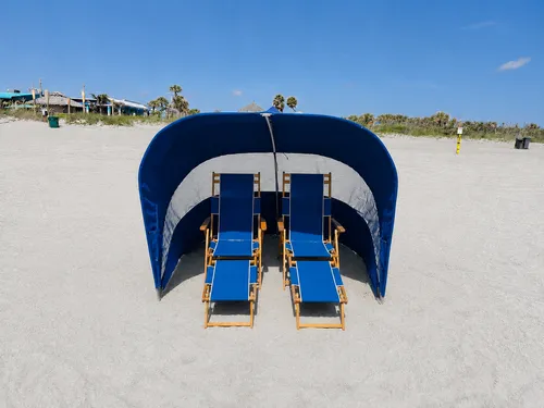 Cabana with 2 loungers