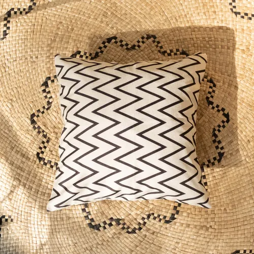Chevron Throw Cushion 