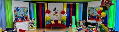 White 3D Abstract Wall (8'x4')