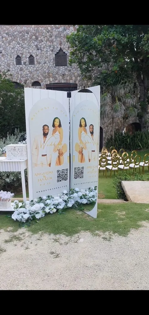 Mirror Welcome Sign Stand