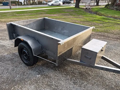 6x4 (1.8m x 1.2m) High Side Box Trailer (Bunkers Hill)