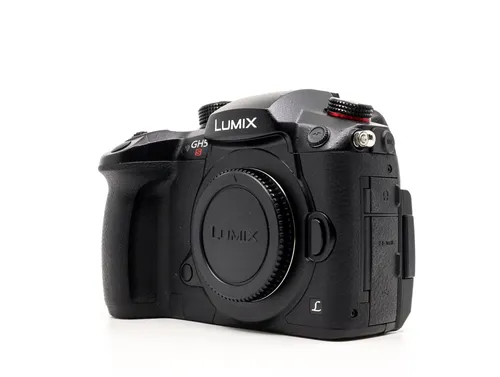 Panasonic GH5 S