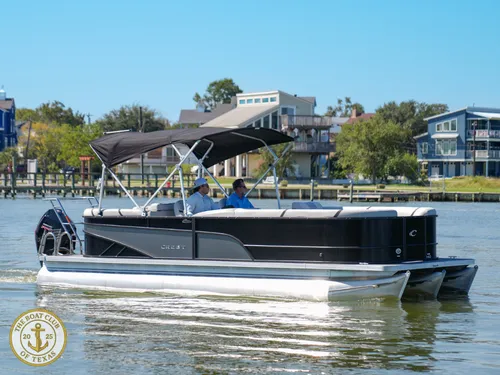 2023 Crest Classic DLX 240 SLC