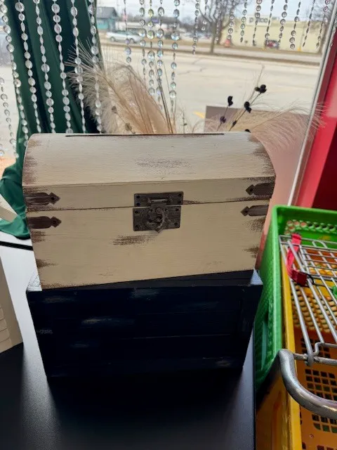 Chest Card Box