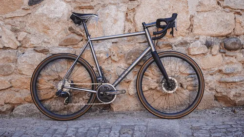 Curve - Belgie Ultra (size: 61cm)