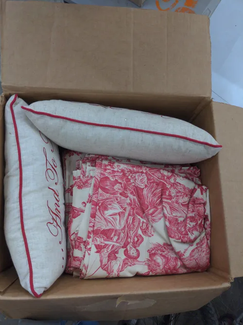 Red/White Christmas Pillows & Curtains