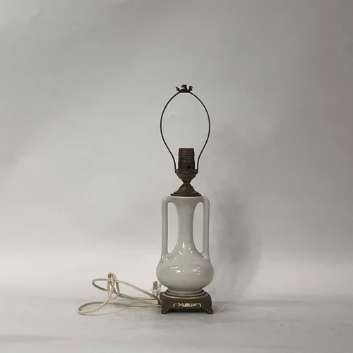 Antique White Ceramic Two Handle Table Lamp - LI338