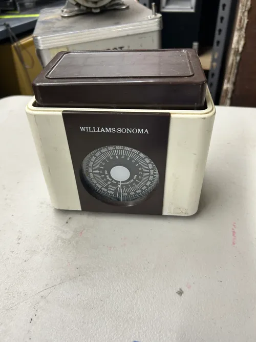 Williams -Sonoma Scale 