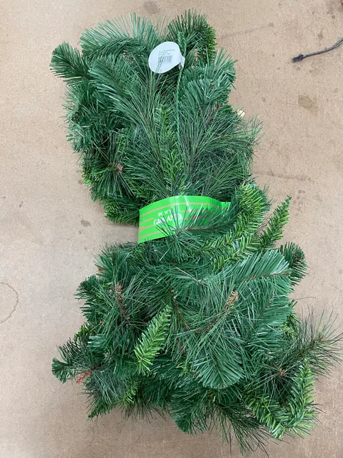 9' Deluxe Belgium Garland