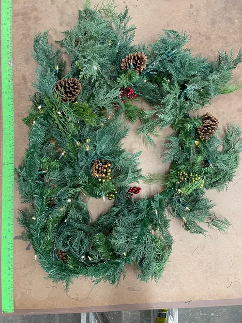 10.5' Pre-Lit Pine Cone and Berry Garland