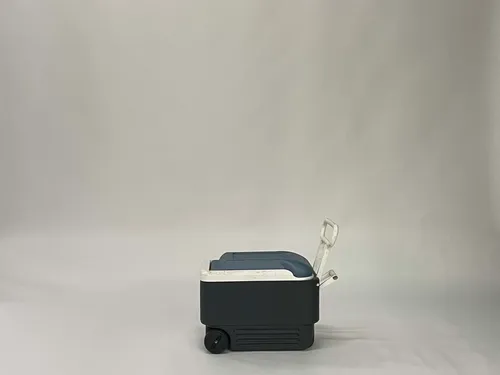 Igloo Maxcold Rolling Blue Cooler