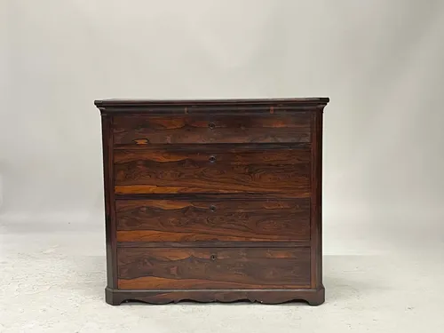 Solid Wood Bronze Keyhole 4-Drawer Antique Dresser