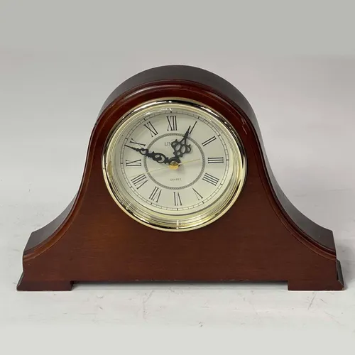 Mahogany Battery Opperated Mantle Clock - A765