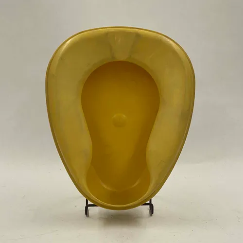Yellow Plastic Bed Pan - MOMD13