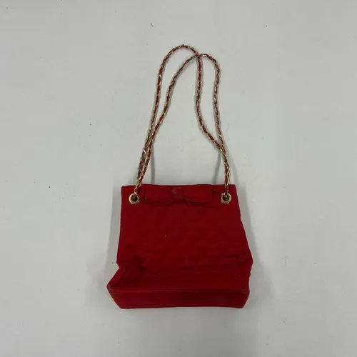 Red Quilted Purse With Gold Chain - A909