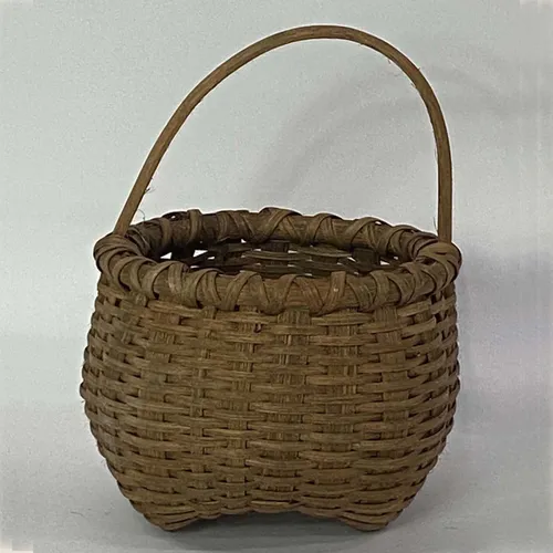 Woven Basket With Handle - BSKT27