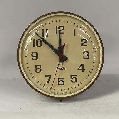 Franklin Pennsylvania Brown Wall Clock - A739