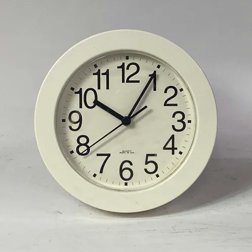 White Quartz Wall Clock - A747