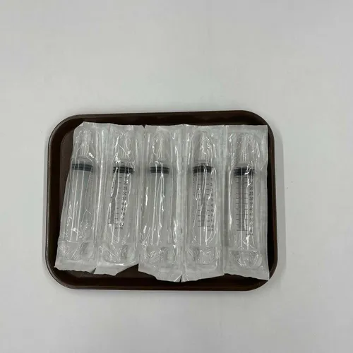 Large Syringe - MOMD108