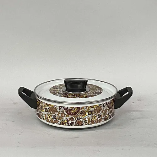 White Paisley Pan & White Lid & Black Handle - KT176