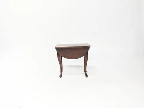 Queen Anne Walnut Drop-Leaf Side Table