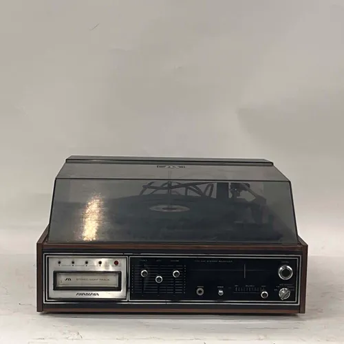 Wooden Record Player/Truntable with Radio - MO22898