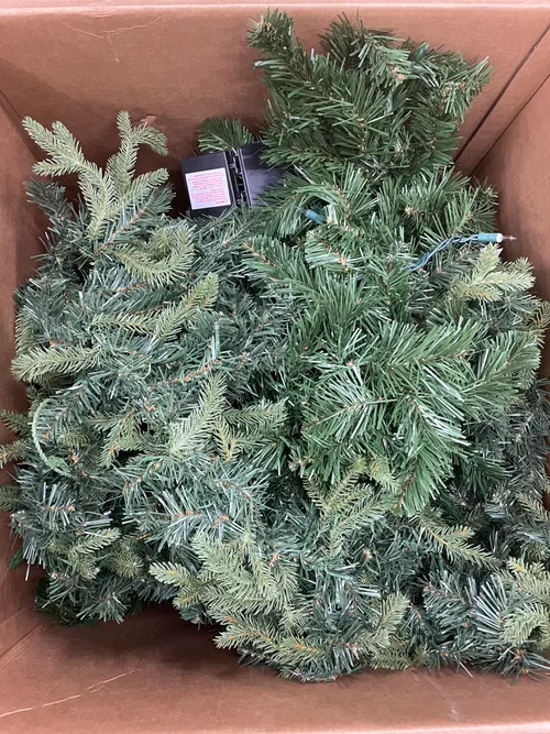 9-12' Assorted Pre-Lit Green Garland