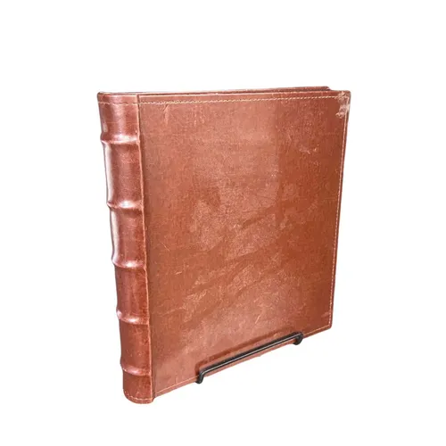 Saddle Brown Photo Album - M17