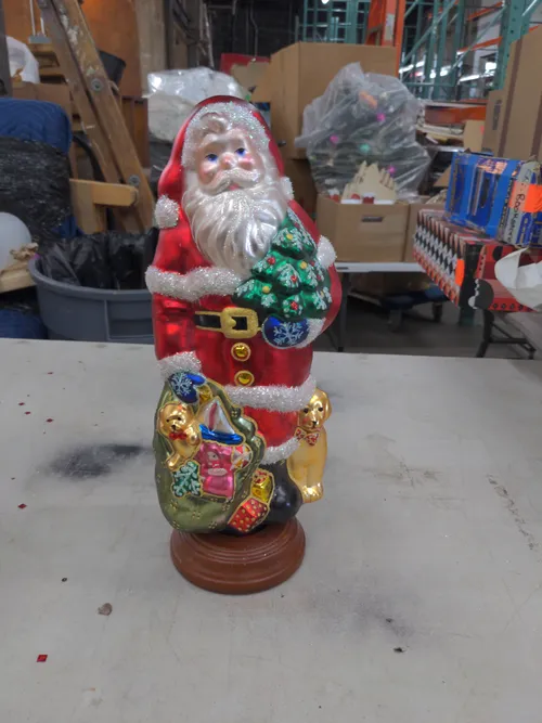 Metallic Santa Tabletop Decor