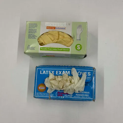 Box of White Exam Gloves - MOMD134