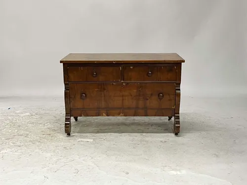 Traditional Antique 3-Drawer Wood Dresser with Keyholes & Casters