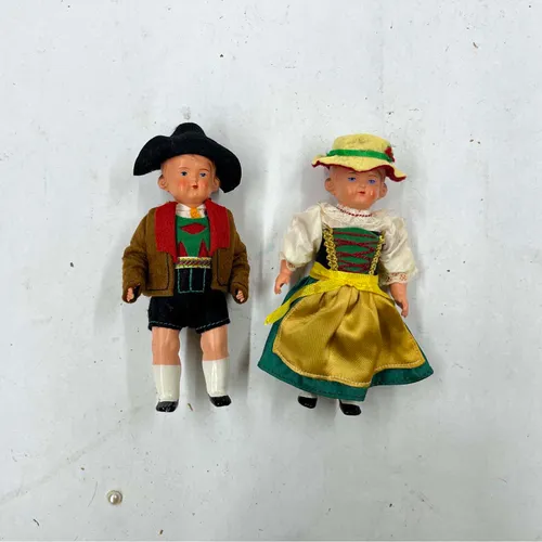Swiss & Austrian Doll Pair - MOB285