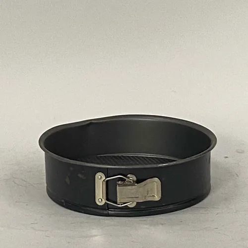 Black Ilko Stainless Steel Cake Pan - KT203